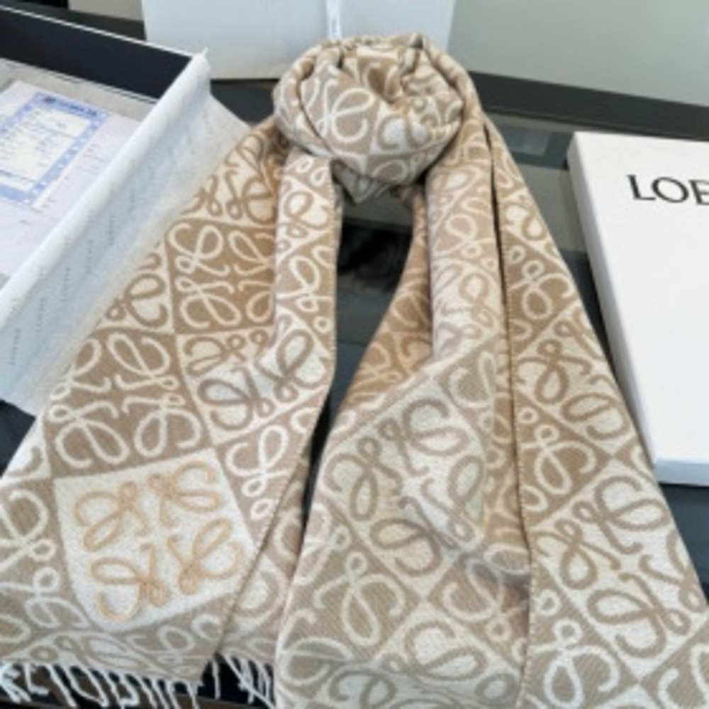 🤎Loewe🤎Two‑Tone Cream Camel Tassel Wool Wrap Scarf - Picture 3 of 8